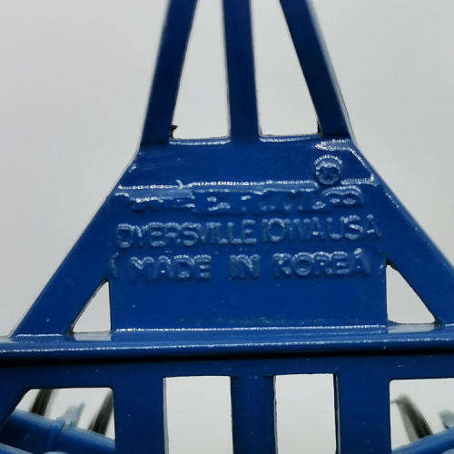 ERTL New Holland 8870 tractor with plough - scale 1/64