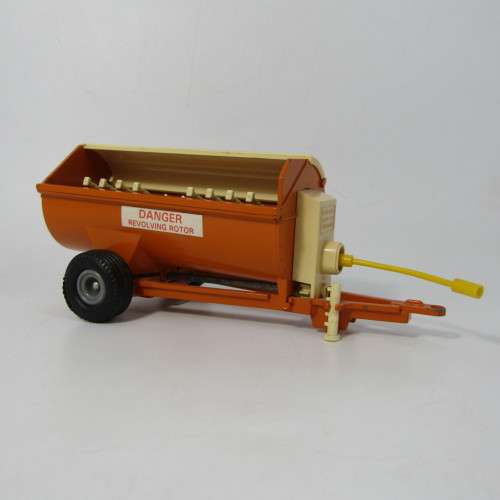 Britains Howard Rotaspreader 155 die-cast farming trailer - scale 1/32