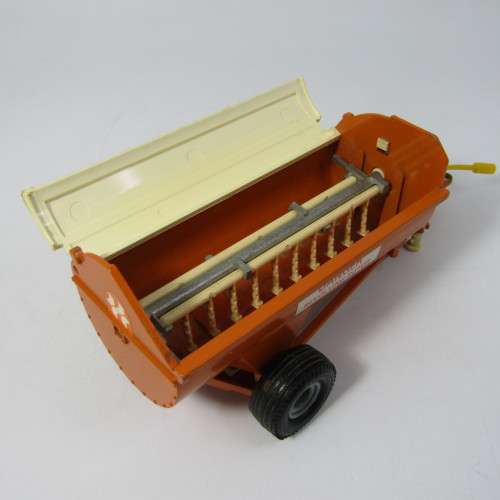 Britains Howard Rotaspreader 155 die-cast farming trailer - scale 1/32