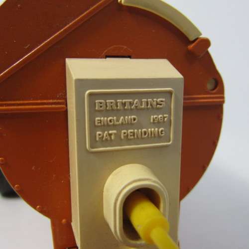 Britains Howard Rotaspreader 155 die-cast farming trailer - scale 1/32