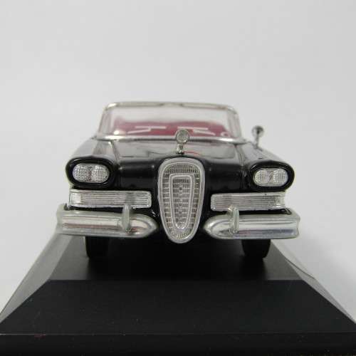 Road Signature 1958 Edsel Citation die-cast model car - scale 1/43