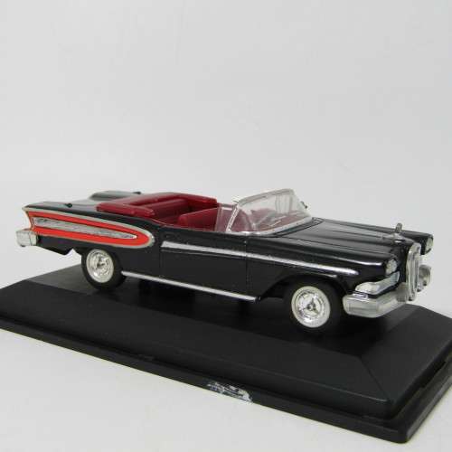 Road Signature 1958 Edsel Citation die-cast model car - scale 1/43