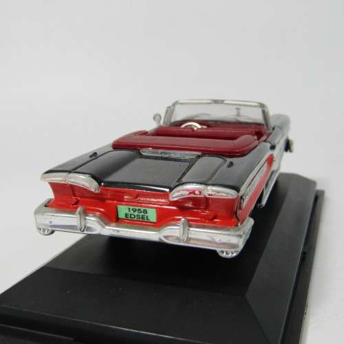 Road Signature 1958 Edsel Citation die-cast model car - scale 1/43