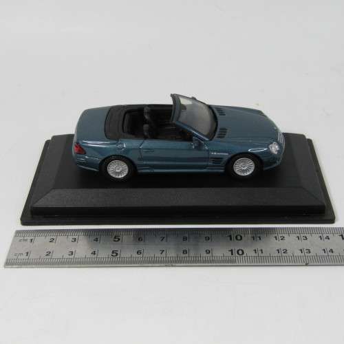 Road Signature Mercedes-Benz SL55 die-cast model car - scale 1/43