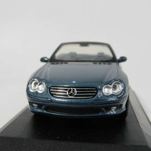 Road Signature Mercedes-Benz SL55 die-cast model car - scale 1/43