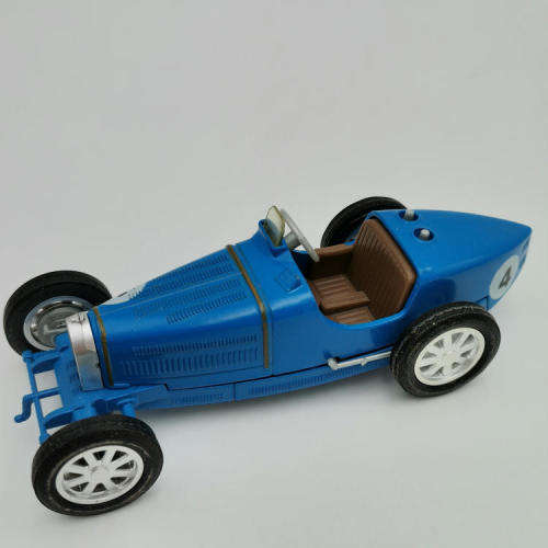 Matchbox Models of Yesteryear 1932 Bugatti Type 51 racing model car in box