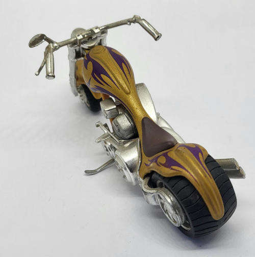 Maisto Custom chopper die-cast motorcycle model