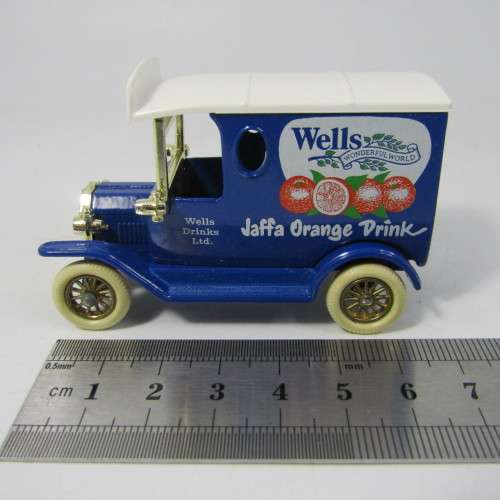 Lledo 1920 Ford Model T van - Wells drinks Ltd. promotional model car in box
