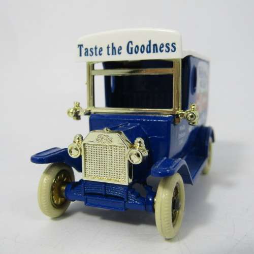 Lledo 1920 Ford Model T van - Wells drinks Ltd. promotional model car in box