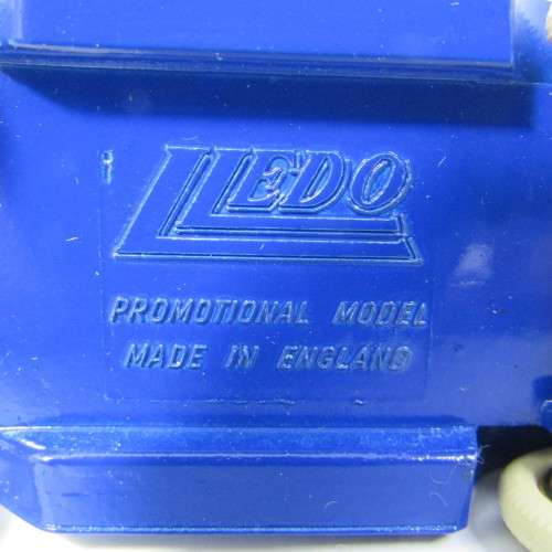Lledo 1920 Ford Model T van - Wells drinks Ltd. promotional model car in box