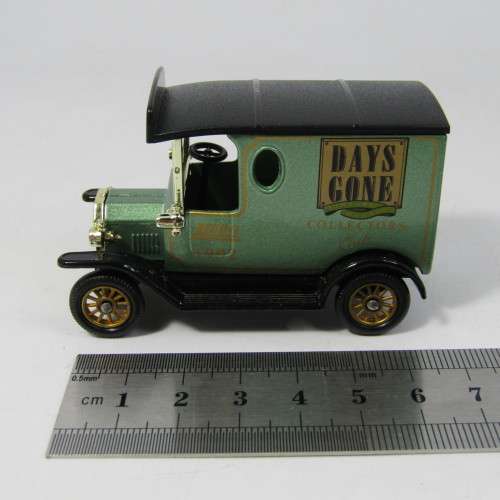 Lledo 1920 Ford Model T van - 1992 Days Gone Collectors Club model car in box