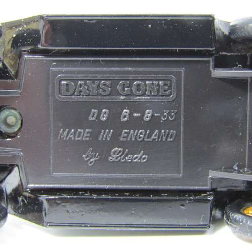 Lledo 1920 Ford Model T van - 1992 Days Gone Collectors Club model car in box