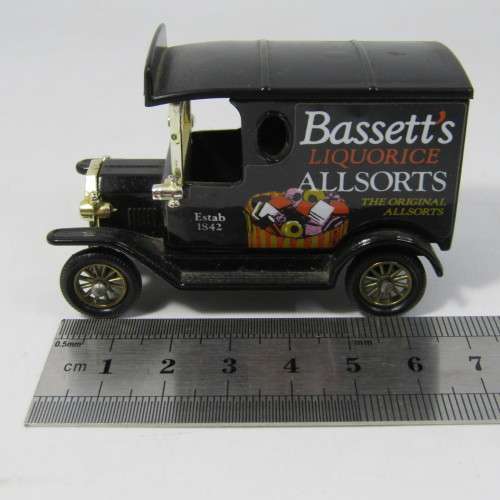 Lledo 1920 Ford Model T van - Bassett`s Liquorice allsorts promotional model car in box