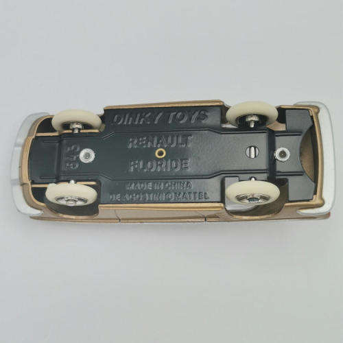 DeAgostini Dinky Toys #543 Renault Floride toy car in box