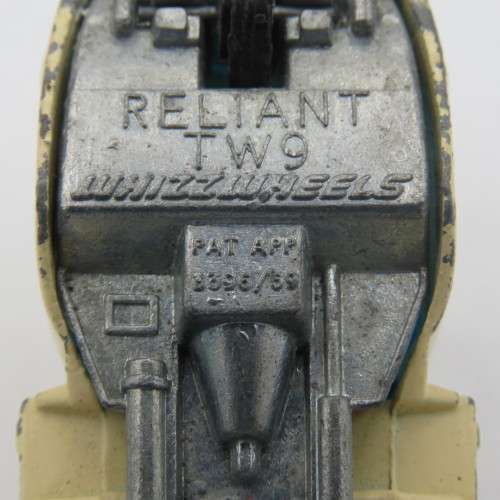 Corgi Juniors Whizzwheels Reliant TW9 toy car - Windscreen broken