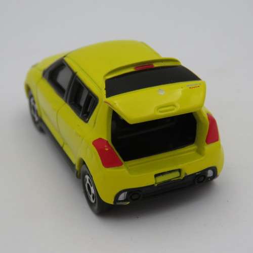 Tomica #61 Suzuki Switch Sport die-cast toy car opening rear - scale 1/60