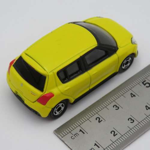 Tomica #61 Suzuki Switch Sport die-cast toy car opening rear - scale 1/60