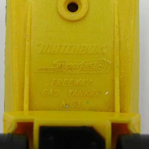 Matchbox superfast #63 Freeway Gas tanker Shell die-cast toy truck