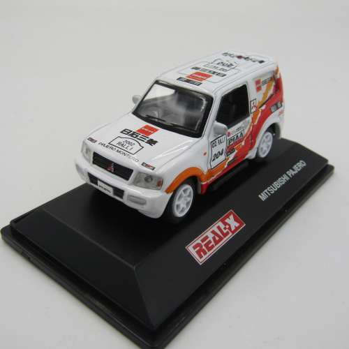 Real -X Mitsubishi Pajero die cast rally model car - scale 1/72