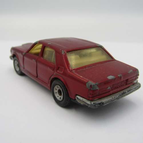 MatchboxRolls - Royce silver spirit die-cast toy car - scale 1/69 opening doors