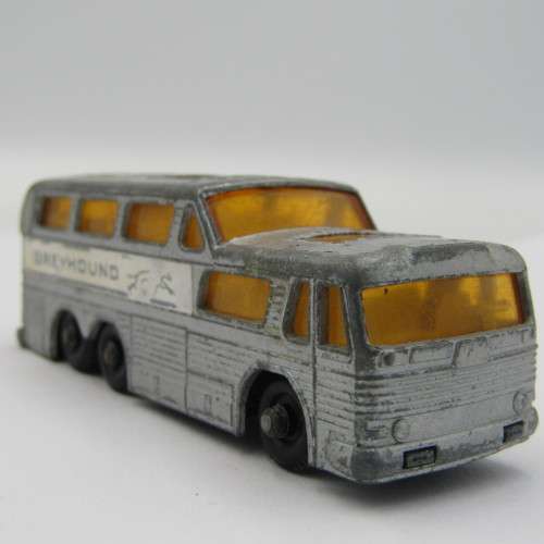 Lesney Matchbox No. 66 Greyhound couch die-cast bus