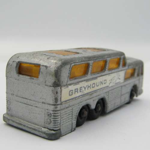 Lesney Matchbox No. 66 Greyhound couch die-cast bus