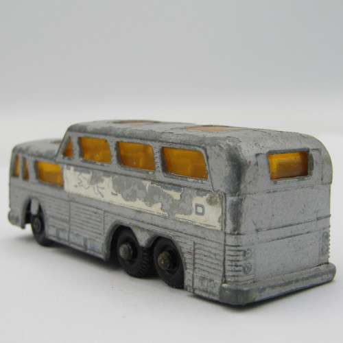 Lesney Matchbox No. 66 Greyhound couch die-cast bus