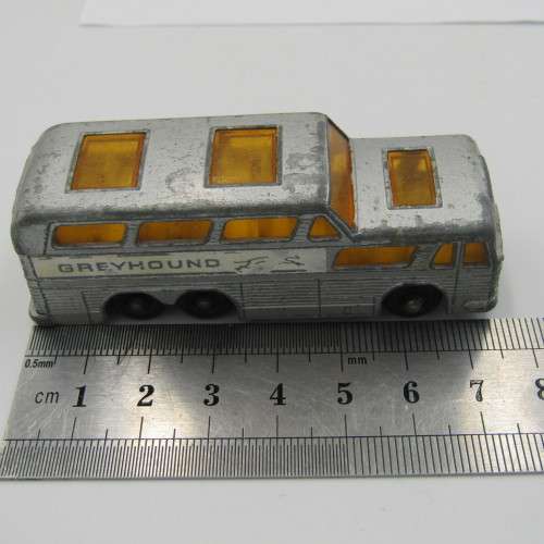 Lesney Matchbox No. 66 Greyhound couch die-cast bus
