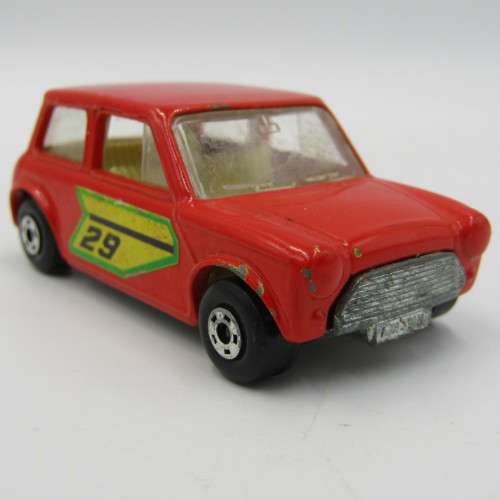 Matchbox Superfast #29 Racing Mini die-cast toy car