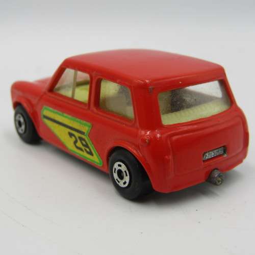 Matchbox Superfast #29 Racing Mini die-cast toy car