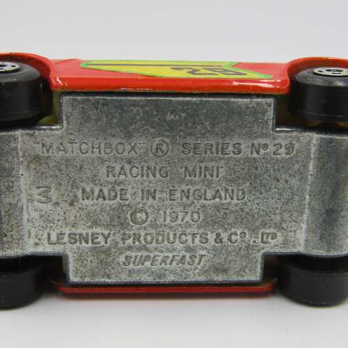 Matchbox Superfast #29 Racing Mini die-cast toy car