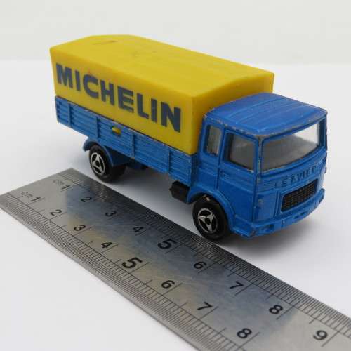 Majorette Saviem Michelin die-cast toy truck - scale 1/100