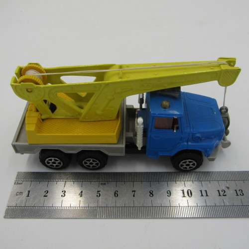 Majorette Crane truck die-cast toy car - scale 1/60