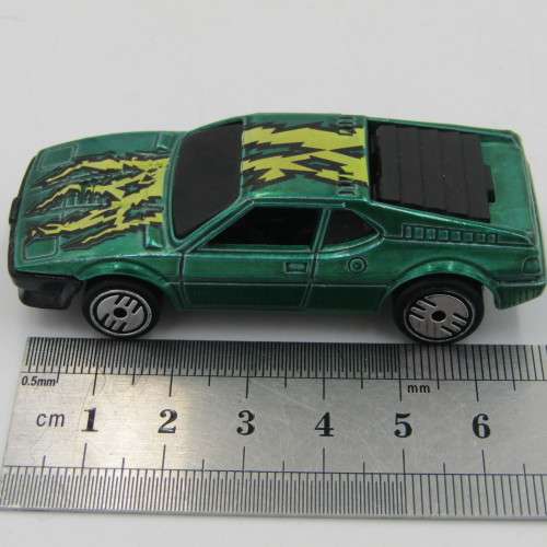 Hot Wheels Ultra Hots BMW M1 Wind Splitter die-cast toy car