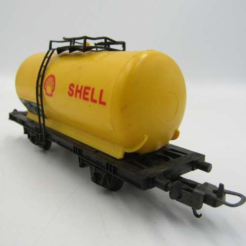 Vintage Lima Shell tanker railway wagon - HO scale