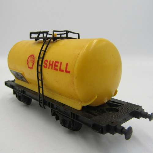 Vintage Lima Shell tanker railway wagon - HO scale