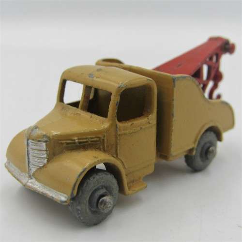 Lesney Matchbox # 13 Bedford wreck truck die-cast toy car
