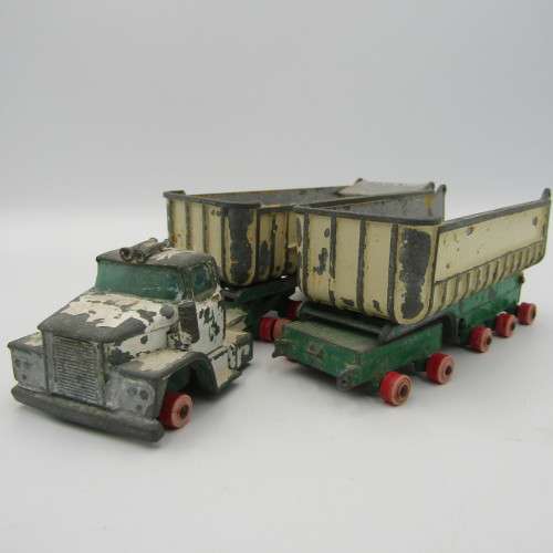 Matchbox Ring size K-16 Dodge Tractor with trailer - no tyres - includes extra broken trailer