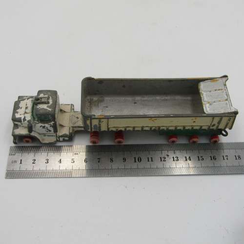 Matchbox Ring size K-16 Dodge Tractor with trailer - no tyres - includes extra broken trailer