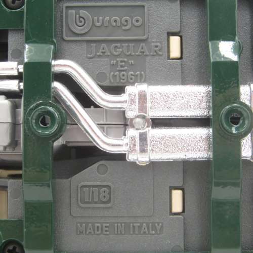 Bburago 1961 Jaguar E-Type die-cast model car - scale 1/18