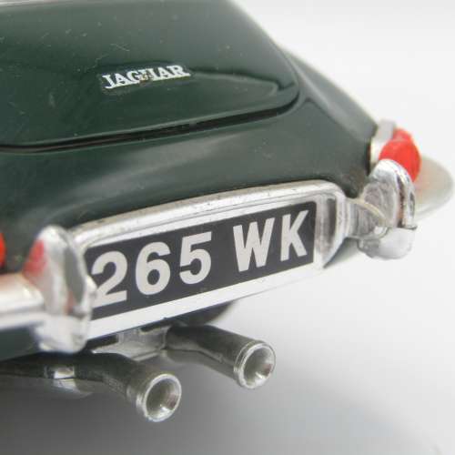 Bburago 1961 Jaguar E-Type die-cast model car - scale 1/18