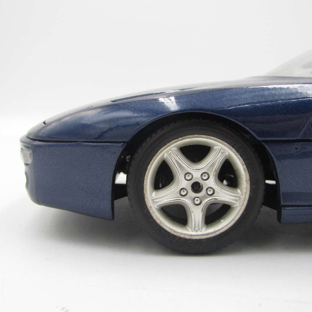 Bburago 1992 Ferrari 456 GT die-cast model car - scale 1/18