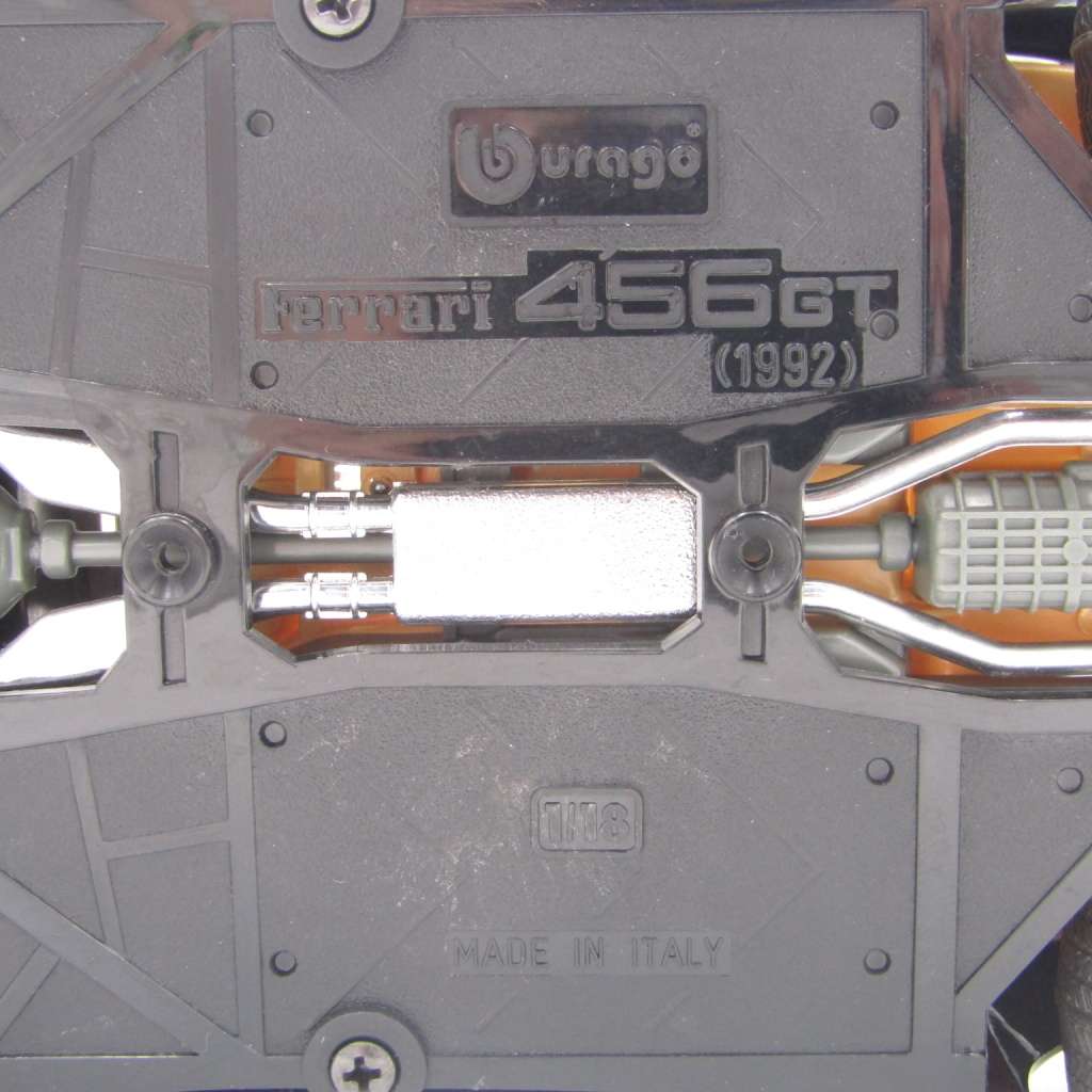 Bburago 1992 Ferrari 456 GT die-cast model car - scale 1/18