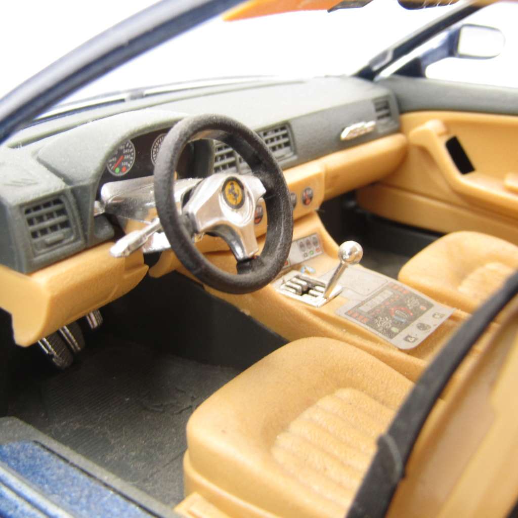 Bburago 1992 Ferrari 456 GT die-cast model car - scale 1/18