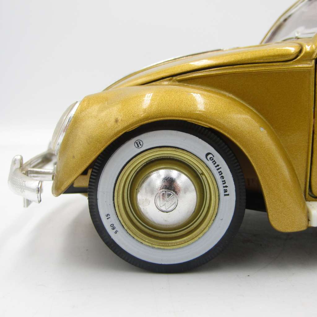 Bburago 1955 Volkswagen Beetle die-cast model car - 1,000,000th edition - scale 1/18