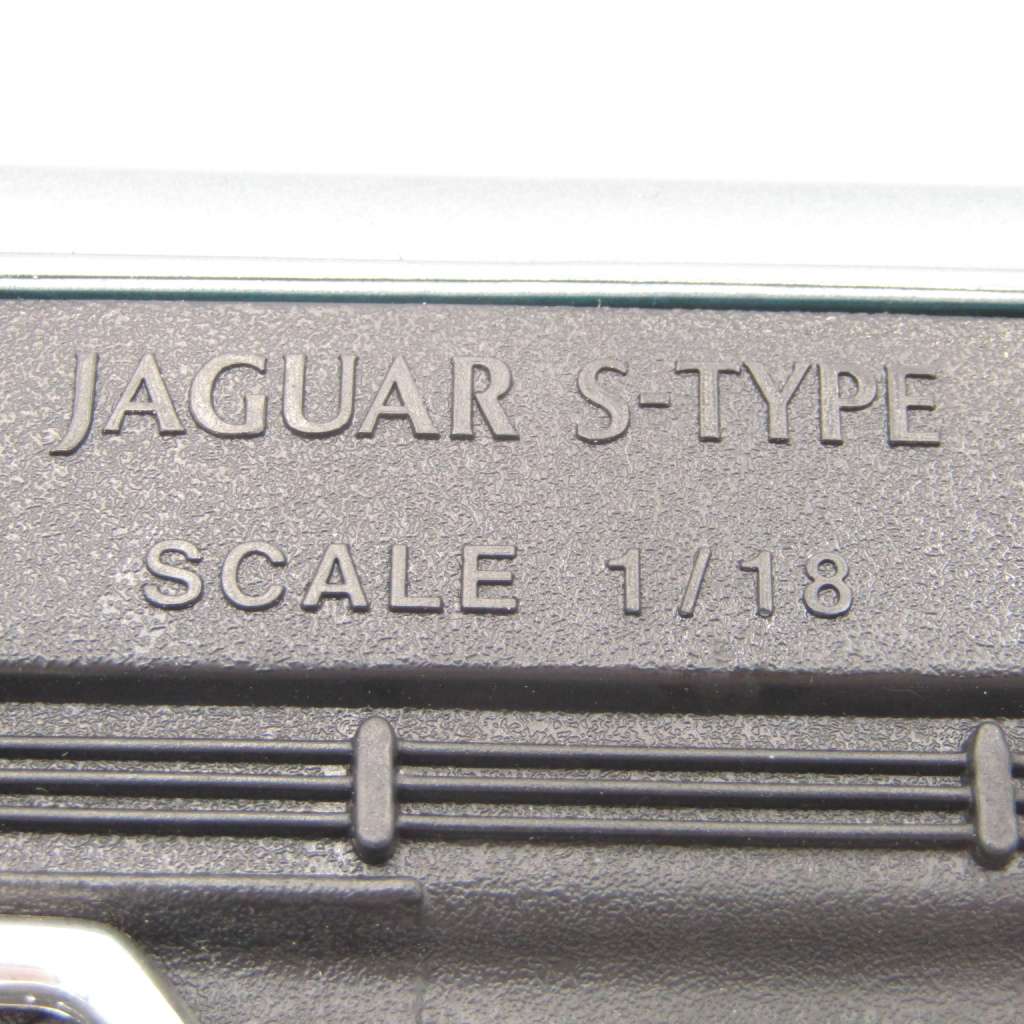 Maisto Jaguar S-Type die-cast model car - scale 1/18
