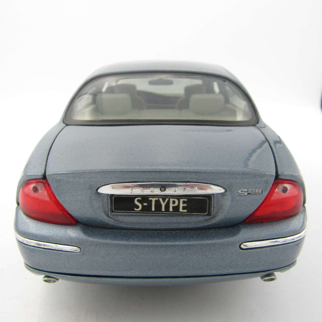 Maisto Jaguar S-Type die-cast model car - scale 1/18