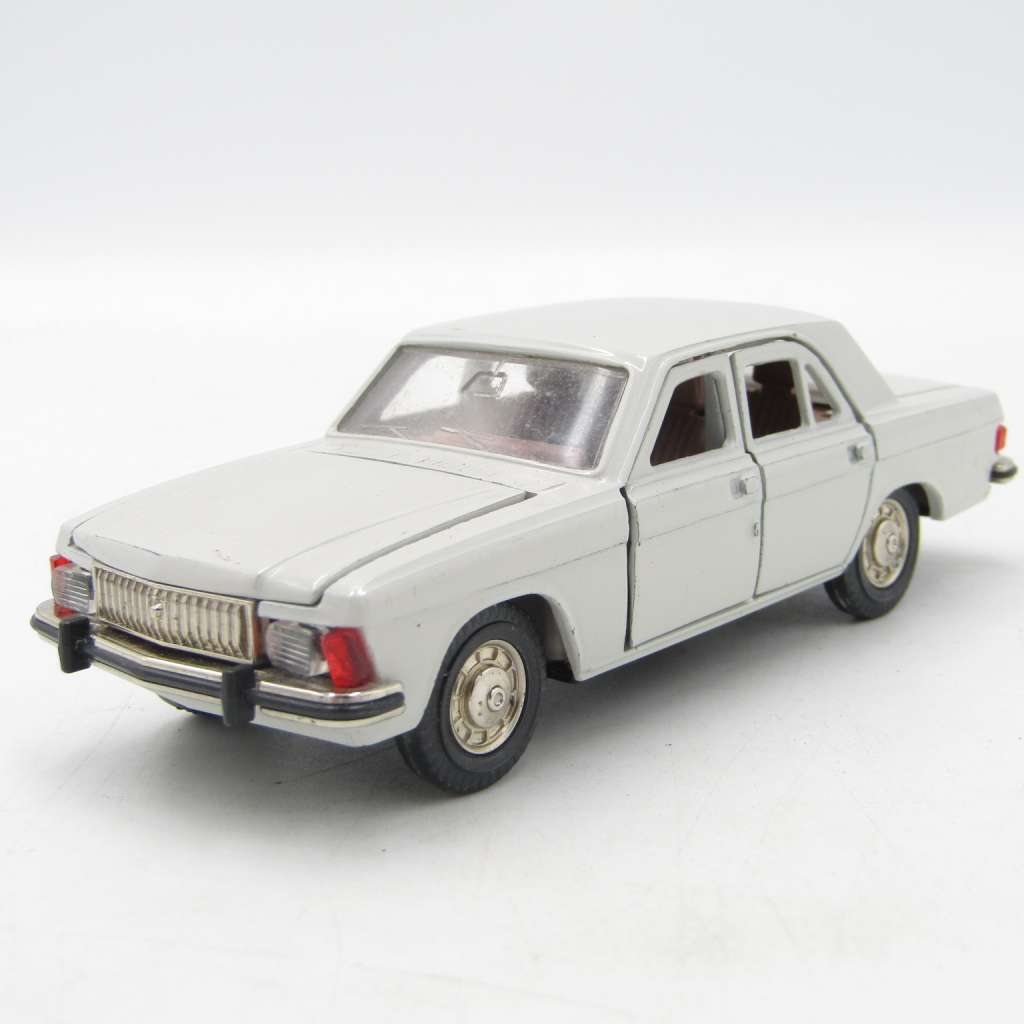 Russian Gaz-3102 Volga die-cast model car - scale 1/43