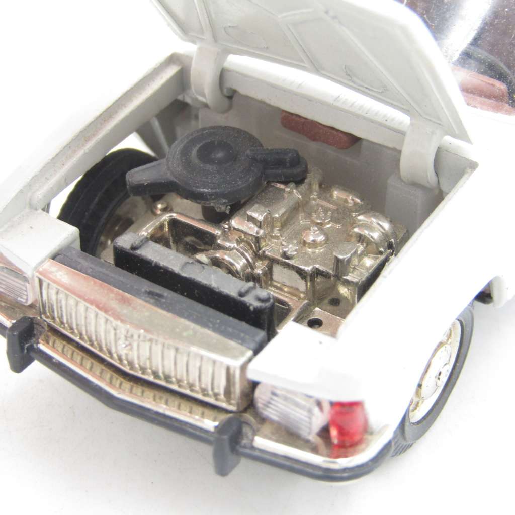 Russian Gaz-3102 Volga die-cast model car - scale 1/43