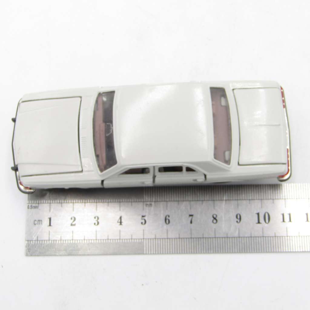 Russian Gaz-3102 Volga die-cast model car - scale 1/43